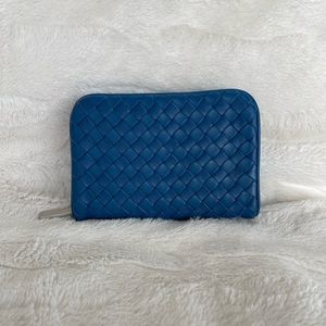 HOBO Genuine Leather Woven Royal Wallet EUC
